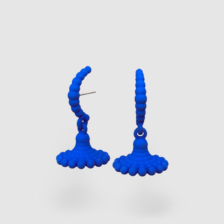Lightweight earrings from 3D printed nylon of the PHAOS collection featuring silver .925 butterfly closure for pierced ears. Hand dyed in royal blue. If you are aiming for an offbeat look search no more.